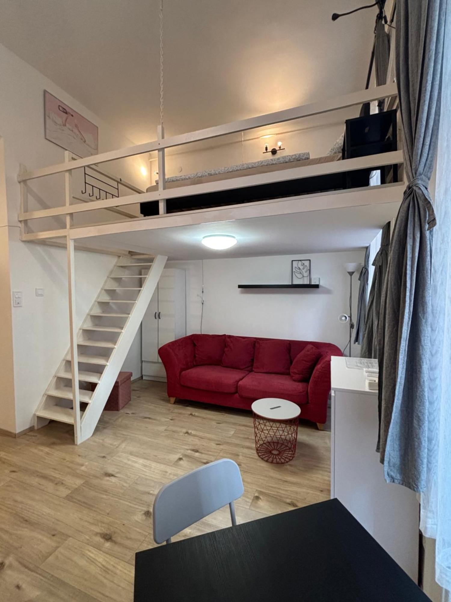 Niko's Apartament
